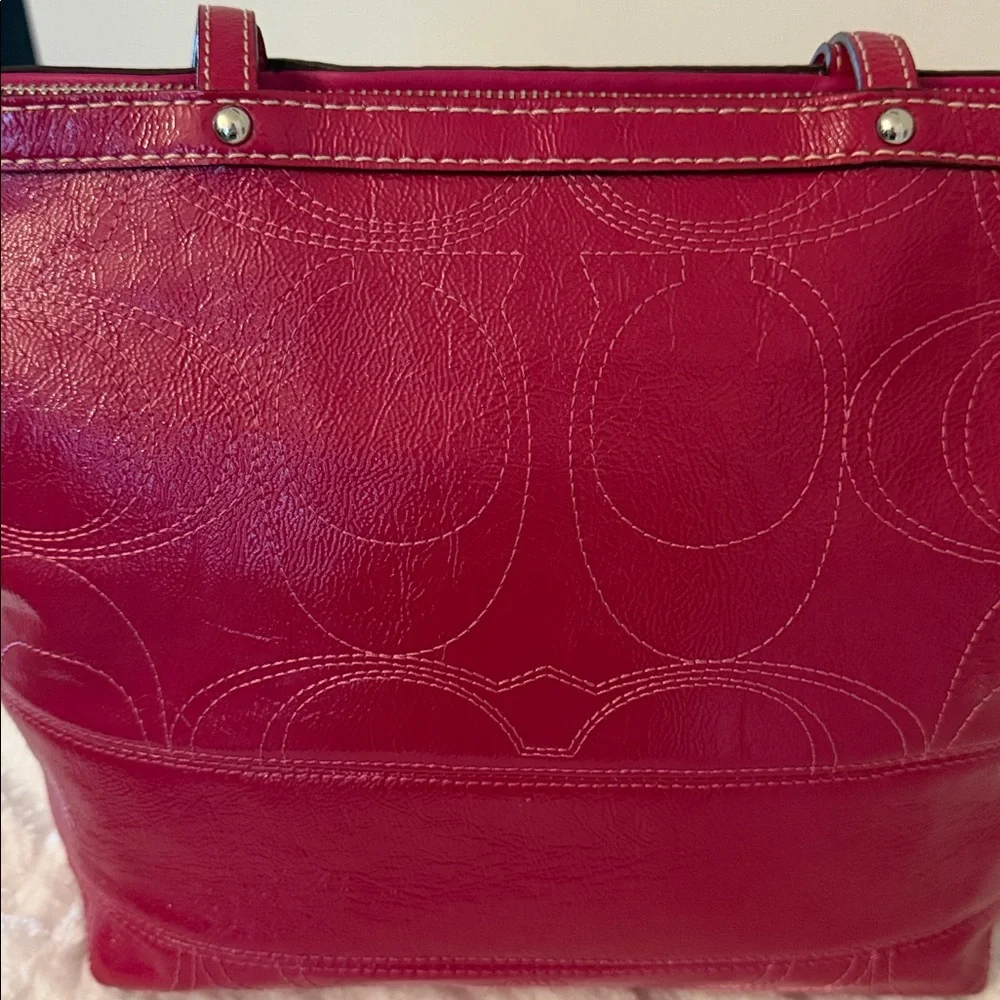 COACH Signature Berry Pink Patent Leather Tote Bag - Picture 12 of 16